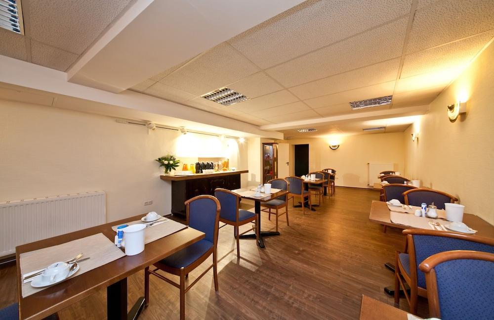 Hotel Leonet Cologne Luaran gambar